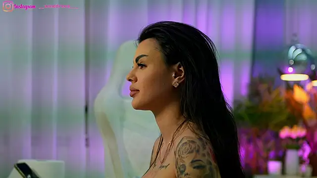 perfectt33n online show from January 13, 2026, 1:49 pm