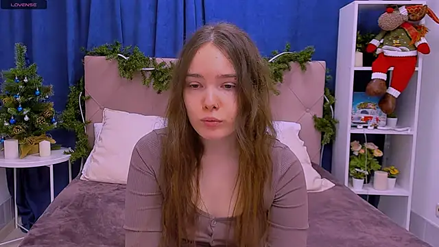 Janie JJ Curvie online show from December 21, 2025, 2:30 am