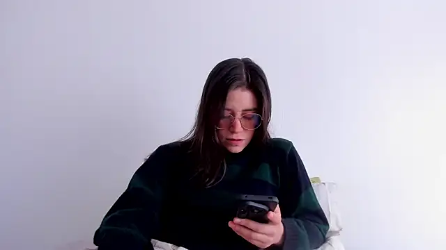 HazelKush online show from December 20, 2025, 2:02 pm