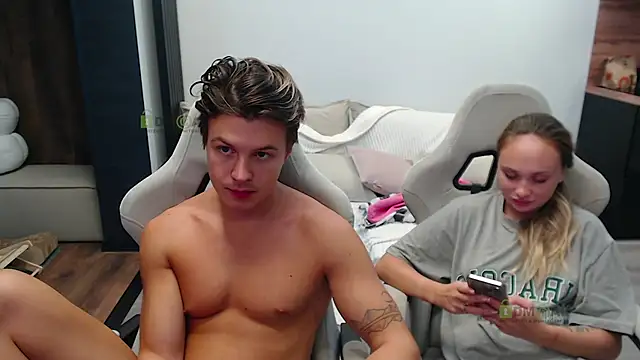 Snapshot of Sunny-Girl1 chatting on October 10, 2025, 6:34 am Sunny-Girl1 online show from October 10, 2025, 6:34 am