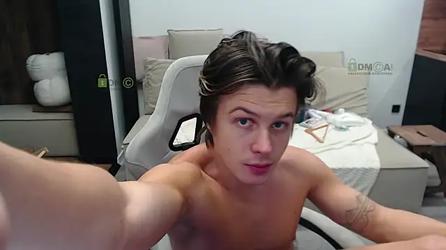 Snapshot of Sunny-Girl1 chatting on December 18, 2025, 2:56 pm Sunny-Girl1 online show from December 18, 2025, 2:56 pm