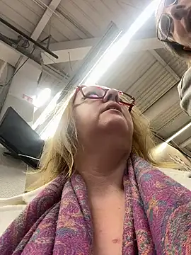 cplcokins34 online show from December 30, 2024, 6:27 pm