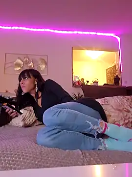 misscectito13 online show from March 13, 2025, 8:26 am