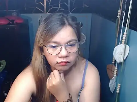 ambersmile online show from October 31, 2025, 9:27 pm