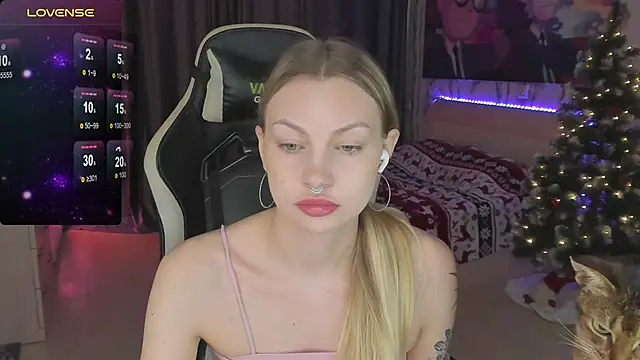 Snapshot of BiMolly chatting on February 26, 2025, 2:25 pm BiMolly online show from February 26, 2025, 2:25 pm