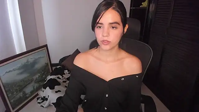 mia collins x online show from September 22, 2025, 8:44 pm