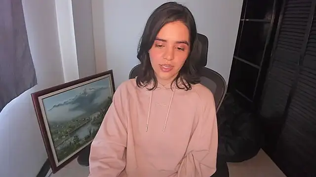 mia collins x online show from October 1, 2025, 6:58 pm