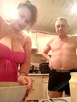  lady red  online show from December 29, 2024, 3:24 pm