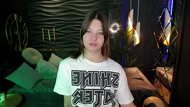 ElizaMild online show from January 9, 2025, 5:00 pm