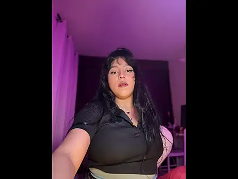 Naiara sex online show from November 10, 2025, 5:39 am