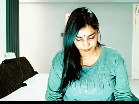 Snapshot of apishkagalmon chatting on October 17, 2025, 8:11 pm apishkagalmon online show from October 17, 2025, 8:11 pm