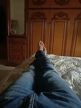 Bobby967 online show from December 2, 2025, 9:47 am