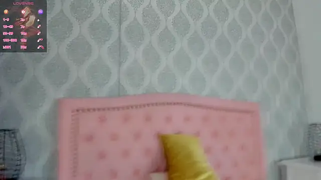 Snapshot of Princsgirl_ chatting on July 16, 2026, 7:20 pm Princsgirl online show from July 16, 2026, 7:20 pm