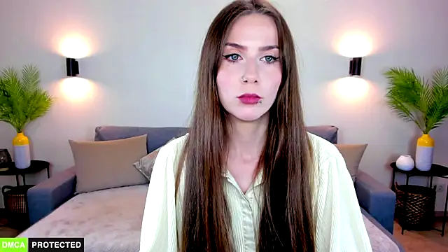 TheWoman   online show from June 10, 2026, 10:58 am