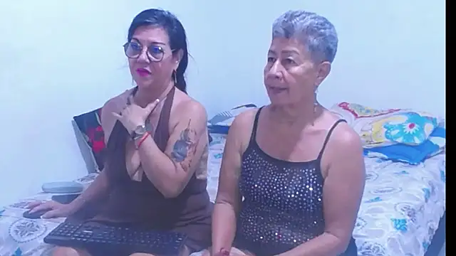 Snapshot of sexycristina_2 chatting on July 14, 2026, 8:03 pm sexycristina 2 online show from July 14, 2026, 8:03 pm