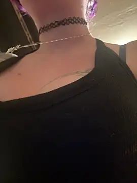 Snapshot of Babii_Nova chatting on April 2, 2026, 6:00 am Babii Nova online show from April 2, 2026, 6:00 am