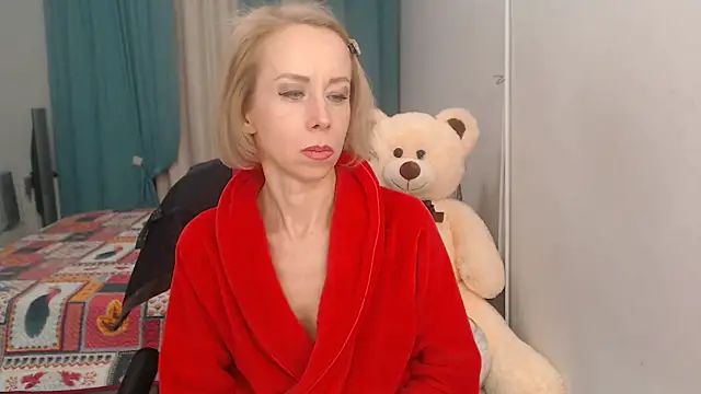 LuxuryNika online show from January 12, 2025, 6:49 pm