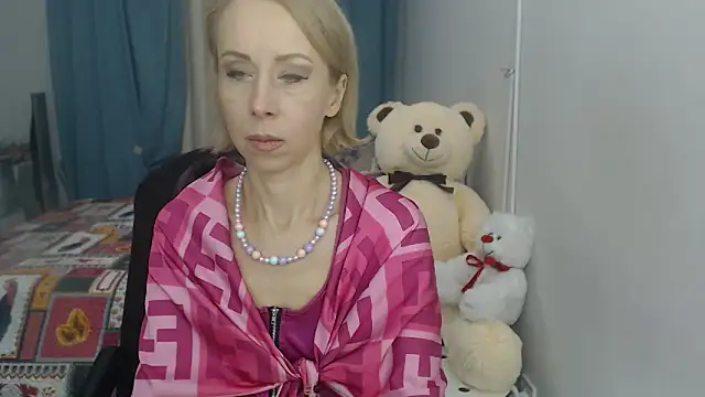 LuxuryNika online show from January 17, 2025, 3:53 pm