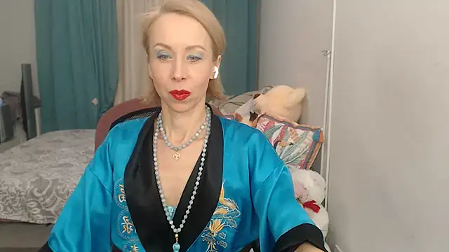 LuxuryNika online show from February 8, 2025, 2:38 pm