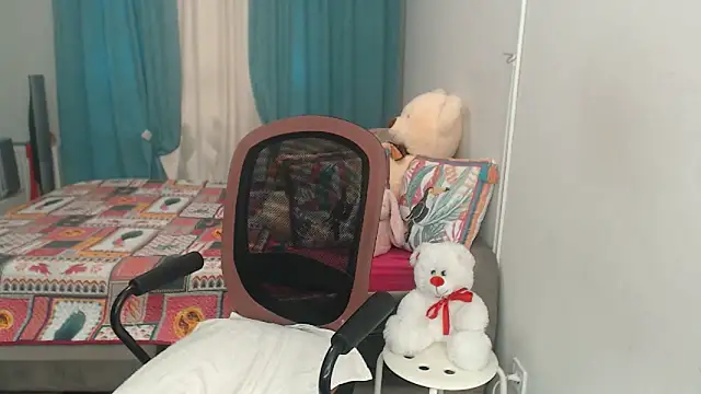 LuxuryNika online show from March 8, 2025, 2:51 pm