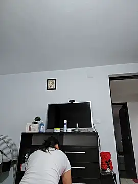 IsabelleCraft online show from November 28, 2025, 10:07 am