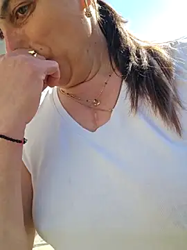 IsabelleCraft online show from April 20, 2026, 8:06 am