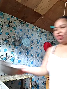 XXLorie 02 online show from February 11, 2026, 1:32 am