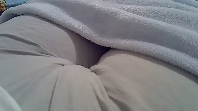 perescam online show from September 14, 2025, 2:33 am