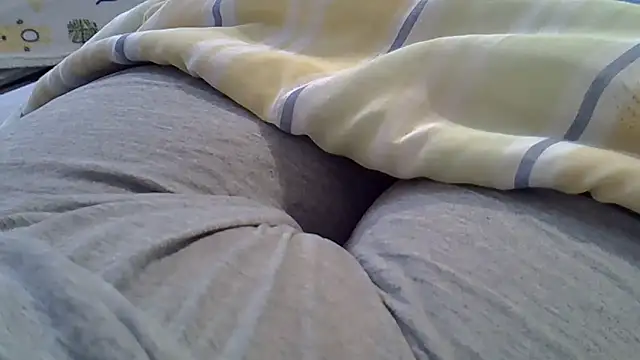 perescam online show from October 4, 2025, 4:49 pm