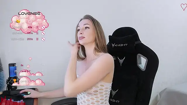 SkyqueenI online show from December 4, 2024, 9:07 am