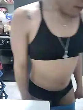 LUNAdeMARTE online show from December 30, 2024, 3:47 am