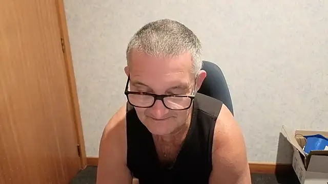 Snapshot of bigballnz chatting on December 17, 2025, 9:37 am bigballnz online show from December 17, 2025, 9:37 am