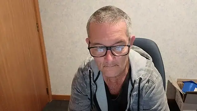 Snapshot of bigballnz chatting on December 19, 2025, 8:21 am bigballnz online show from December 19, 2025, 8:21 am