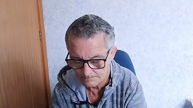 Snapshot of bigballnz chatting on January 14, 2026, 9:20 pm bigballnz online show from January 14, 2026, 9:20 pm