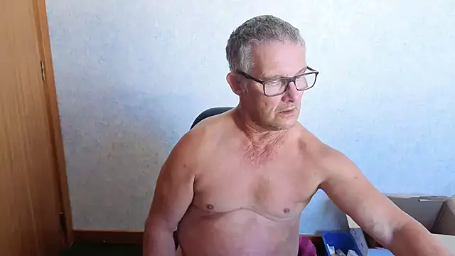 Snapshot of bigballnz chatting on March 11, 2026, 12:38 am bigballnz online show from March 11, 2026, 12:38 am