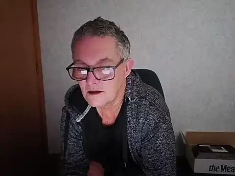 Snapshot of bigballnz chatting on June 26, 2026, 10:58 pm bigballnz online show from June 26, 2026, 10:58 pm