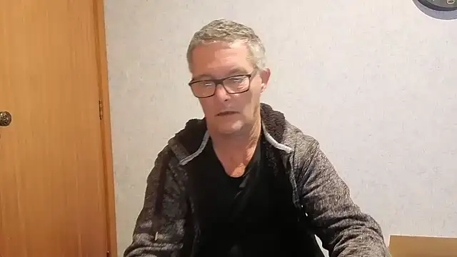Snapshot of bigballnz chatting on July 8, 2026, 8:57 pm bigballnz online show from July 8, 2026, 8:57 pm