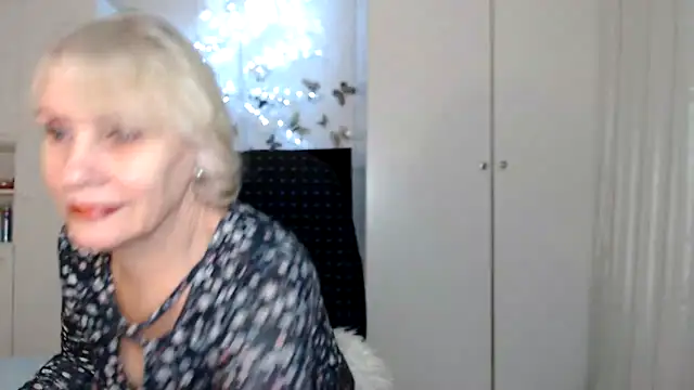 Ghertrude52 online show from February 20, 2025, 4:39 am