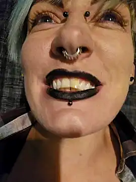 PinkTheHawk online show from December 31, 2024, 10:58 am