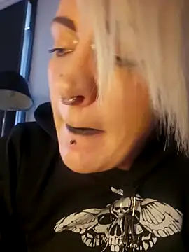 PinkTheHawk online show from September 28, 2025, 9:42 pm