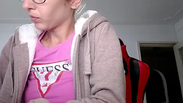 SexxyLety online show from September 17, 2025, 8:49 am