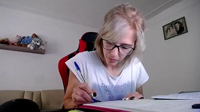 SexxyLety online show from October 6, 2025, 8:23 am