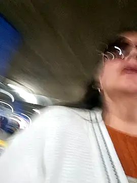 emma tour online show from February 9, 2025, 4:07 pm