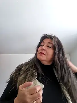 emma tour online show from February 24, 2025, 4:04 pm