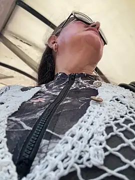 emma tour online show from December 15, 2025, 4:55 pm