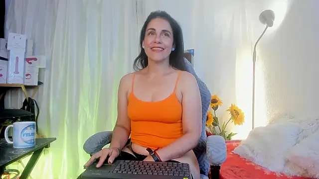 Snapshot of girasol_walton chatting on May 9, 2026, 2:00 pm girasol walton online show from May 9, 2026, 2:00 pm