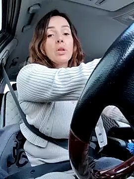 EvaXOAir online show from February 25, 2025, 9:42 am