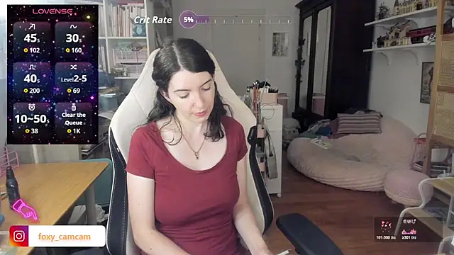Snapshot of Foxy_c chatting on July 8, 2026, 8:35 pm Foxy c online show from July 8, 2026, 8:35 pm