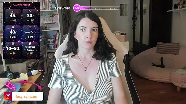 Snapshot of Foxy_c chatting on July 17, 2026, 8:57 pm Foxy c online show from July 17, 2026, 8:57 pm
