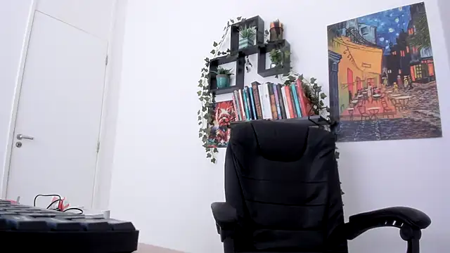 TaliMajesty online show from December 7, 2024, 12:02 pm